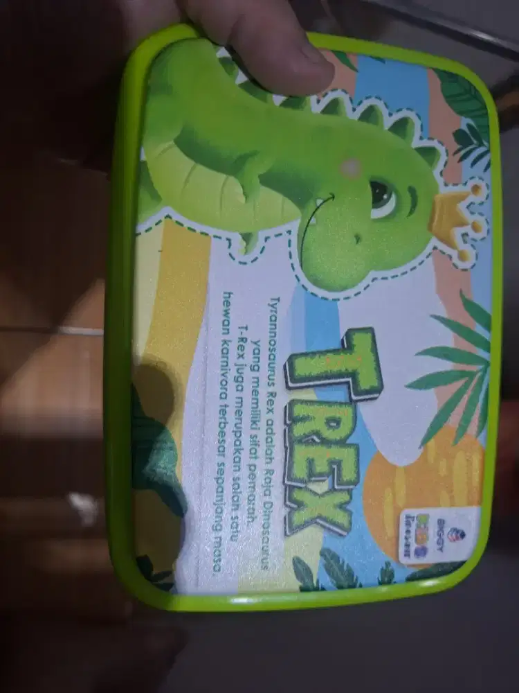 Kotak bekal makan TREX