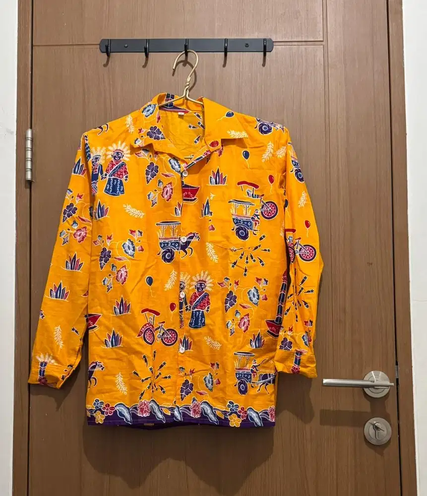 Batik Sekolah dan Celana Pramuka Anak