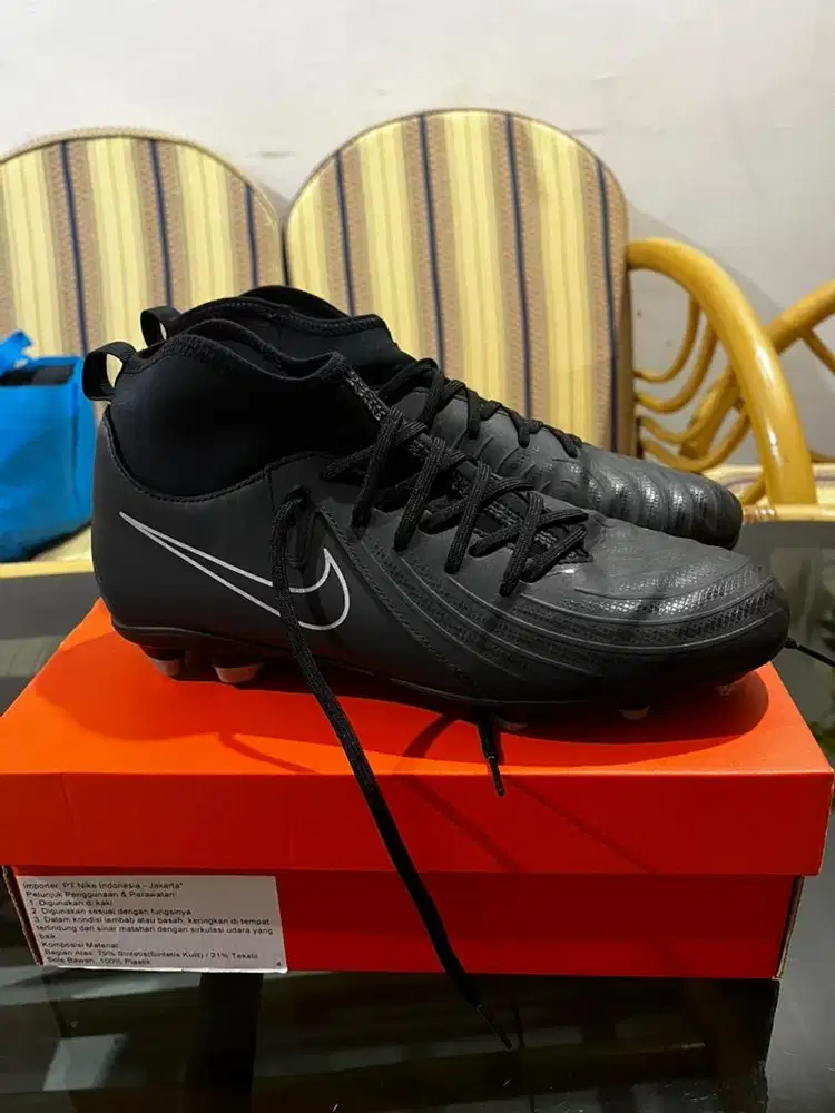 Nike Phantom Luna II Club FG