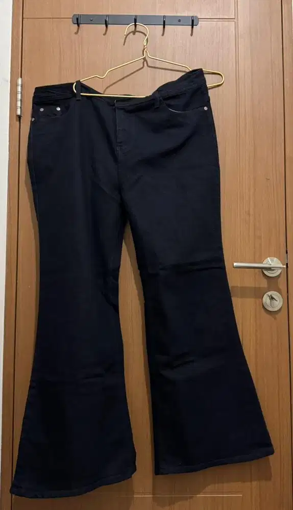 Celana panjang dan Celana levis Wanita