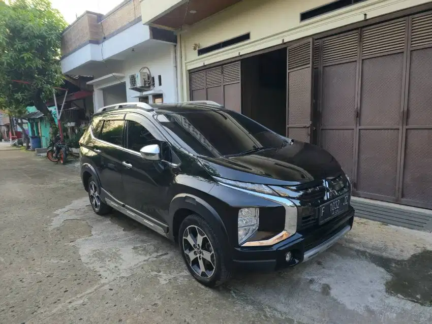 Mitsubishi Xpander Cross Matic AT Tahun 2019 Hitam , 2021