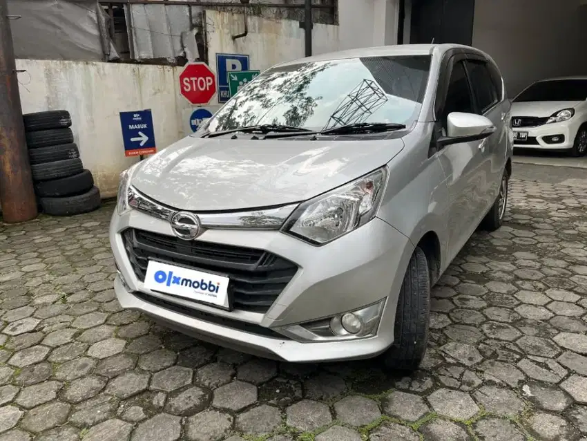 DP Rendah [ DP 3JT]  - Daihatsu Sigra 1.2 R Bensin-MT 2018 Silver