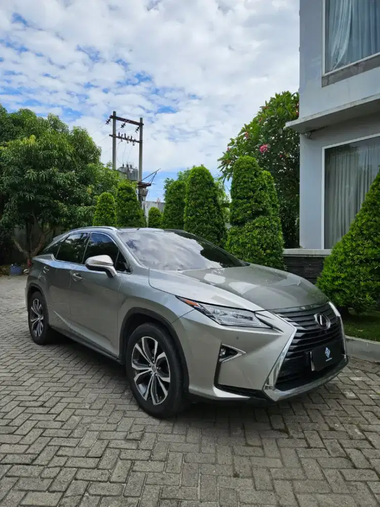 Lexus rx200 tahun 2017 warna sonic titanium