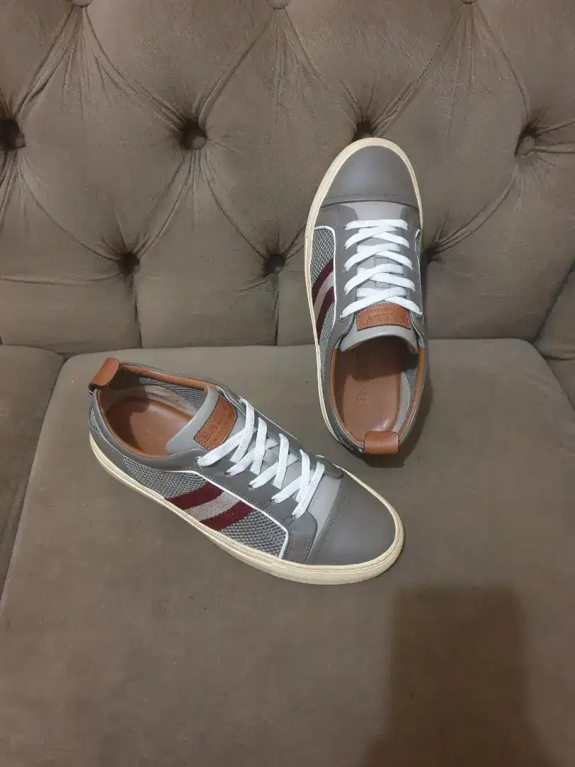 Mulus .authentic sepatu .sneakers bally size 40.5