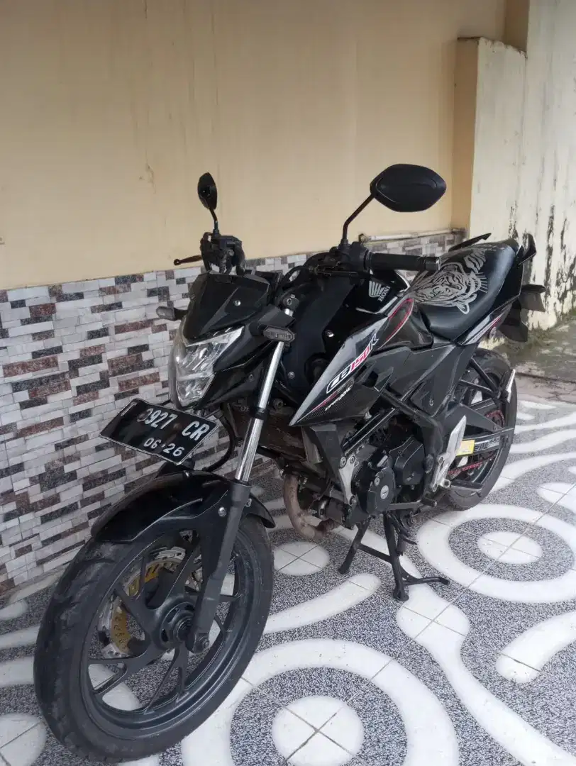 Honda CB 150 Plat T