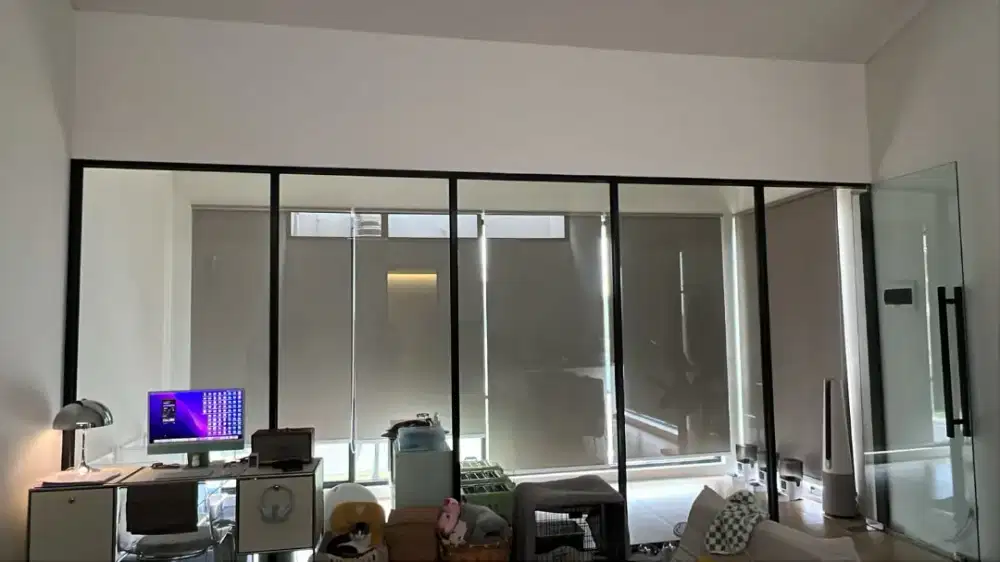 Jasa tukang partisi kaca aluminium