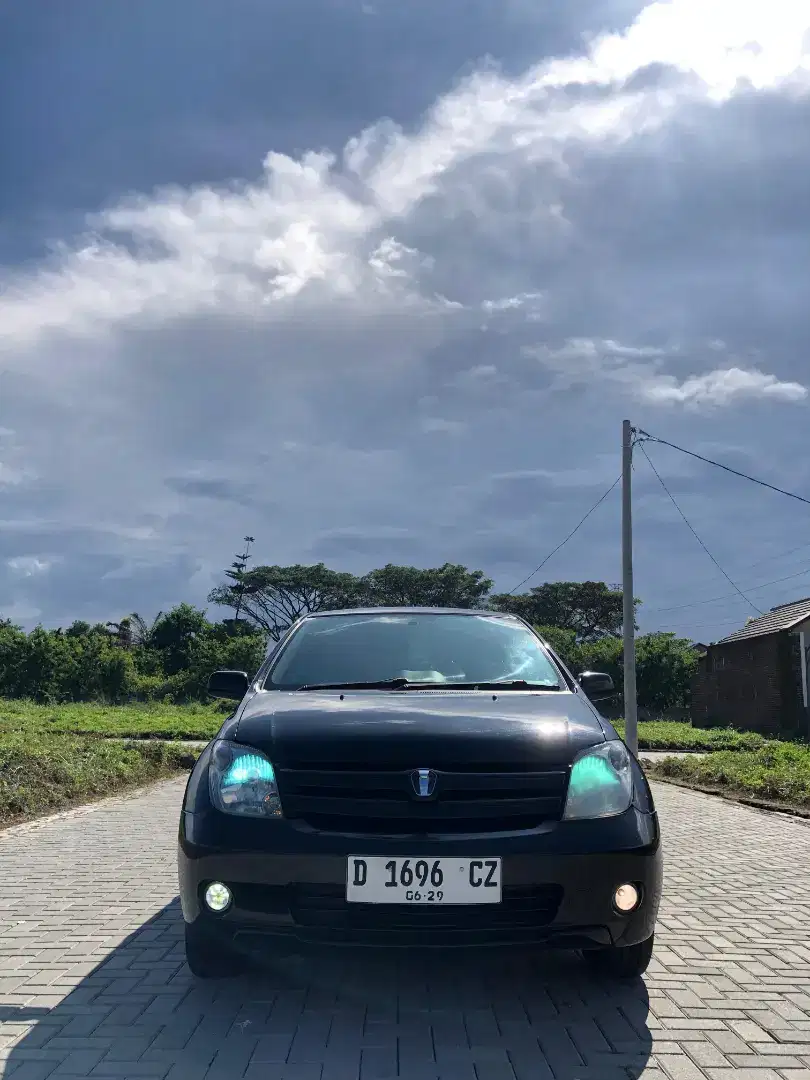 Toyota Ist 1.5 AT 2004 (CBU)