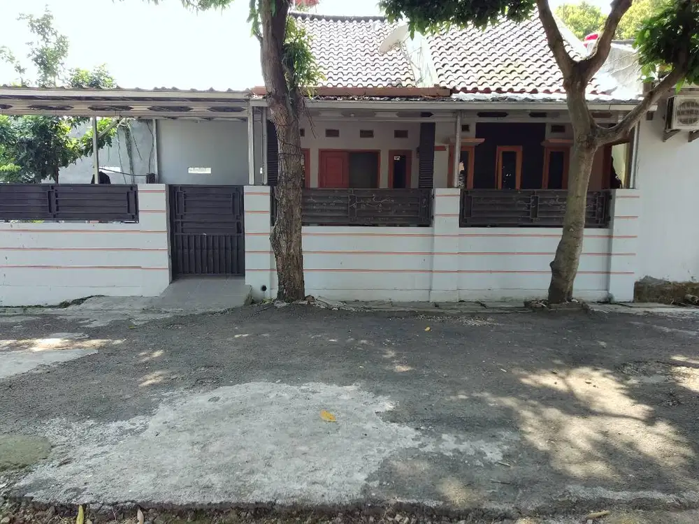 Dijual Rumah full renov bersih sertifikat SHM