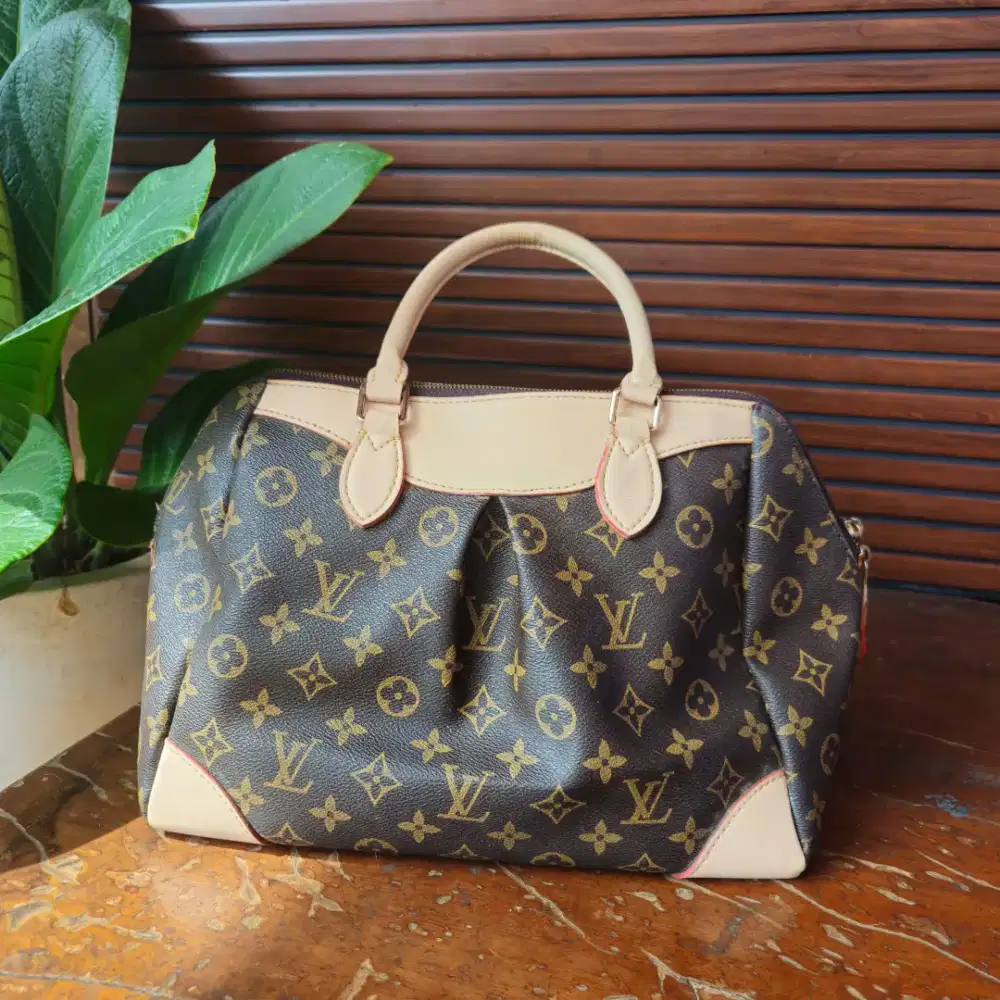 LV SLING BAG FOR WOMEN