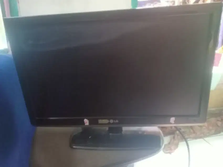 TV LG LCD 22 inch