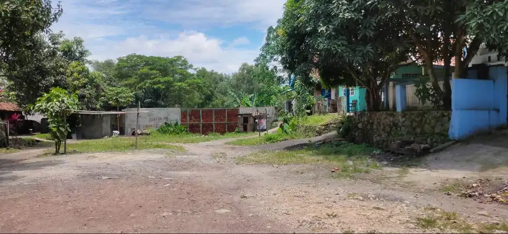 Dijual: tanah industri Jalan Besar di Karawang