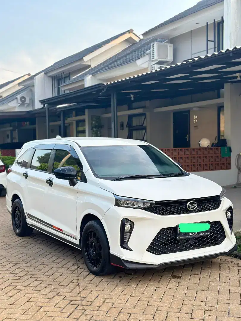 Xenia 1.3 R, matic, 2022, putih