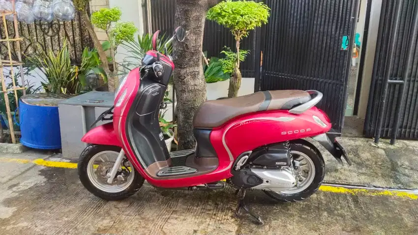 Scoopy 2022 Keyless Merah