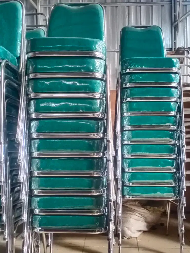 Kursi Futura bekas ori