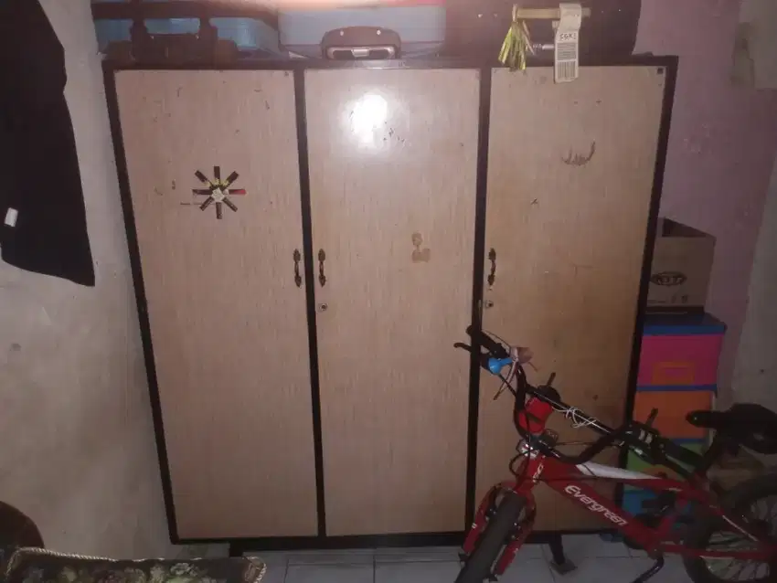 Jual 2 lemari jati