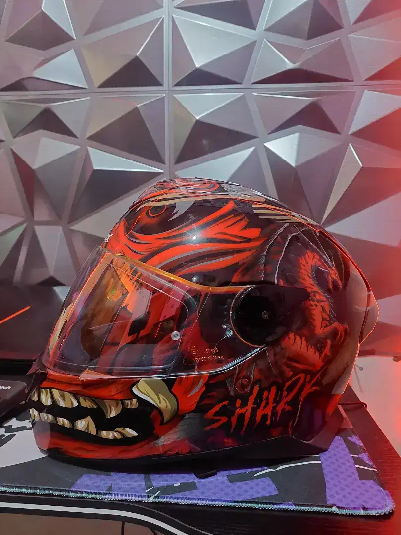 Helm Shark skwal 2.2