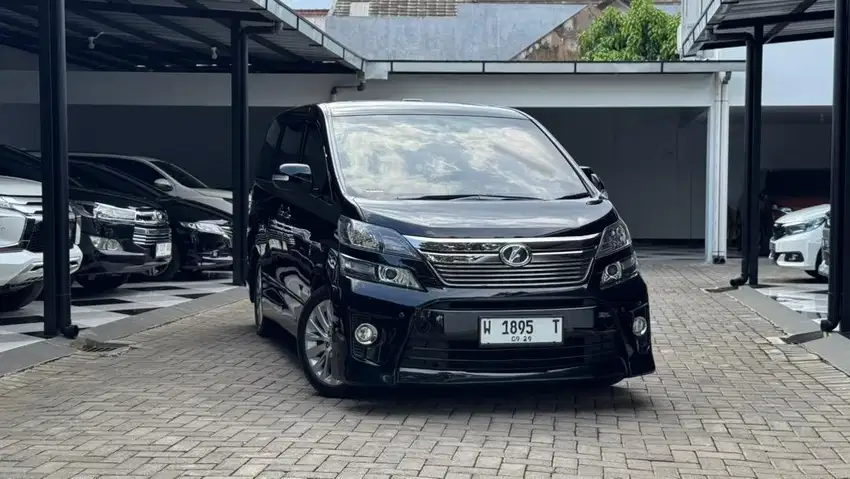 Vellfire ZG CBU 2014 tangan 1