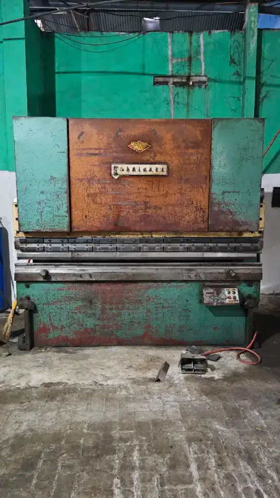 Mesin bending 63ton 2500