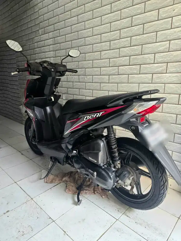 Motor Honda Beat eSP CBS ISS Tahun 2018 Magenta Hitam