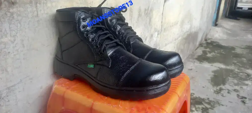SEPATU SAFETY UJUNG BESI