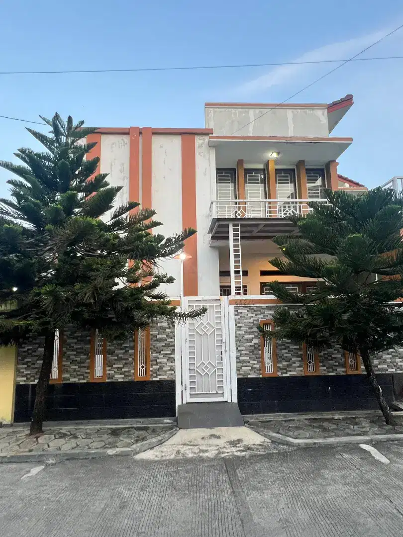 Rumah mewah jual cepat titihan kencana Sumarecon bekasi