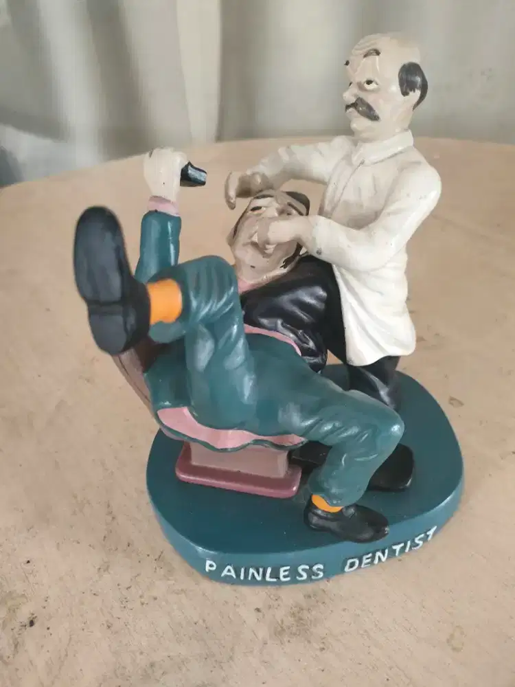 Patung Action Figure Dokter Gigi