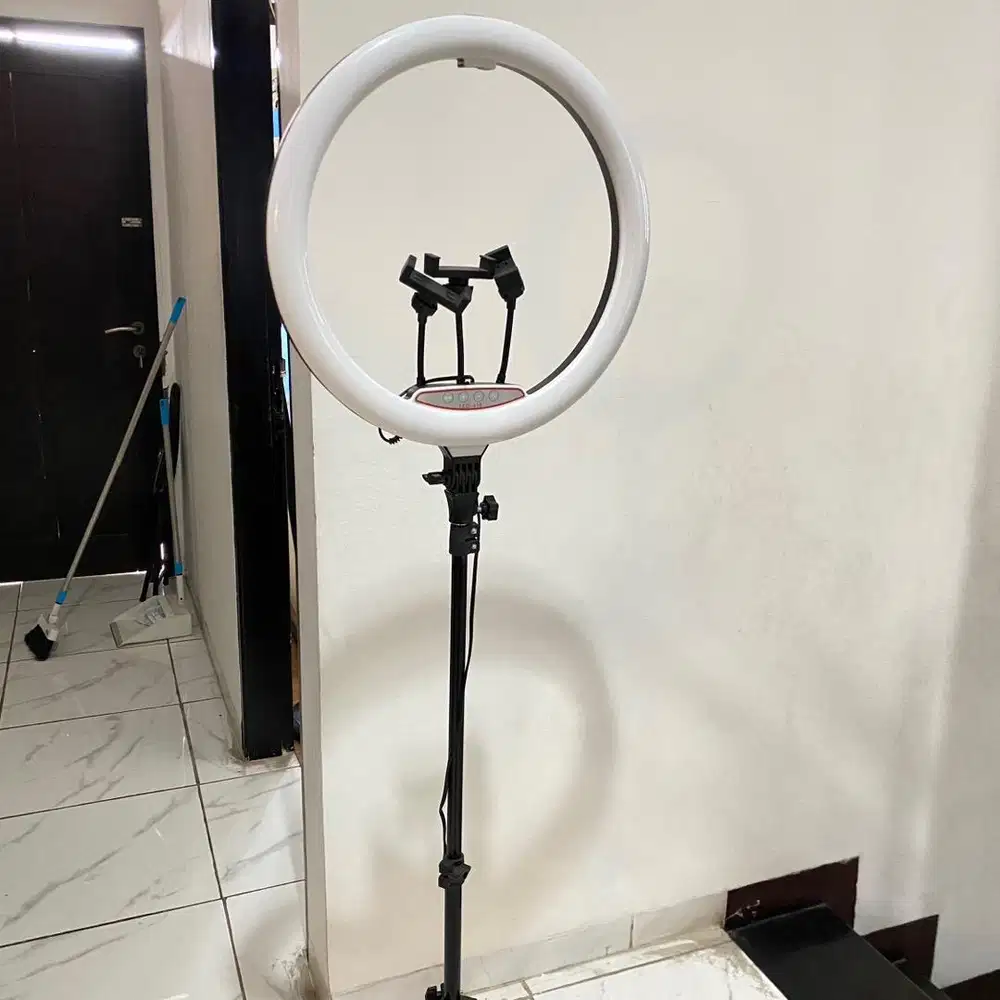 Ringlight besar with stand