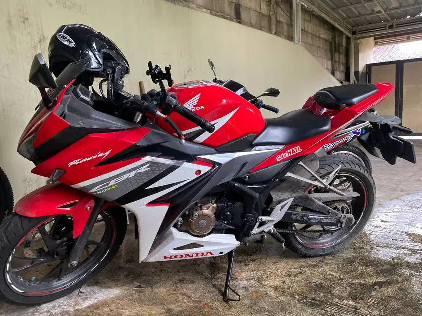 Jual motor Honda CBR 150 cc 2017 berkualitas dan murah