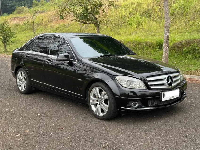 Mercedes-Benz W204 C200 Kompesssor Avantgarde 2008 Hitam Black