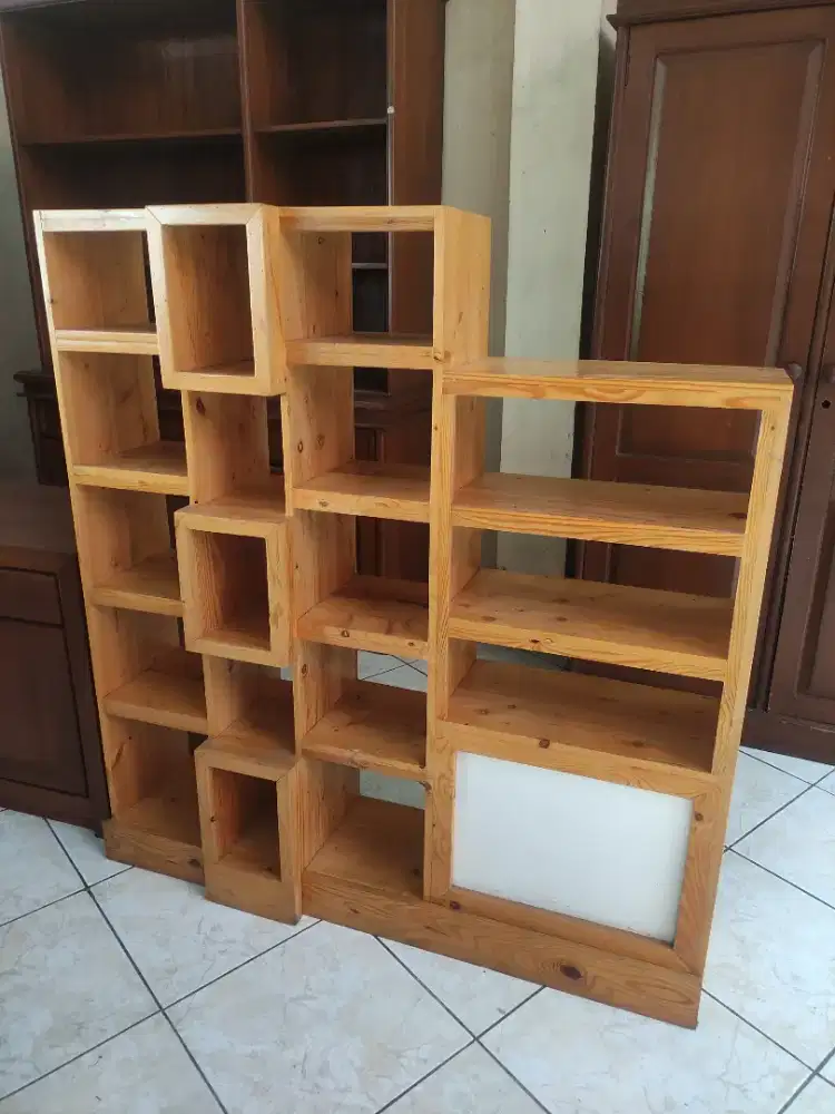 Rak Serba Guna Jati Belanda