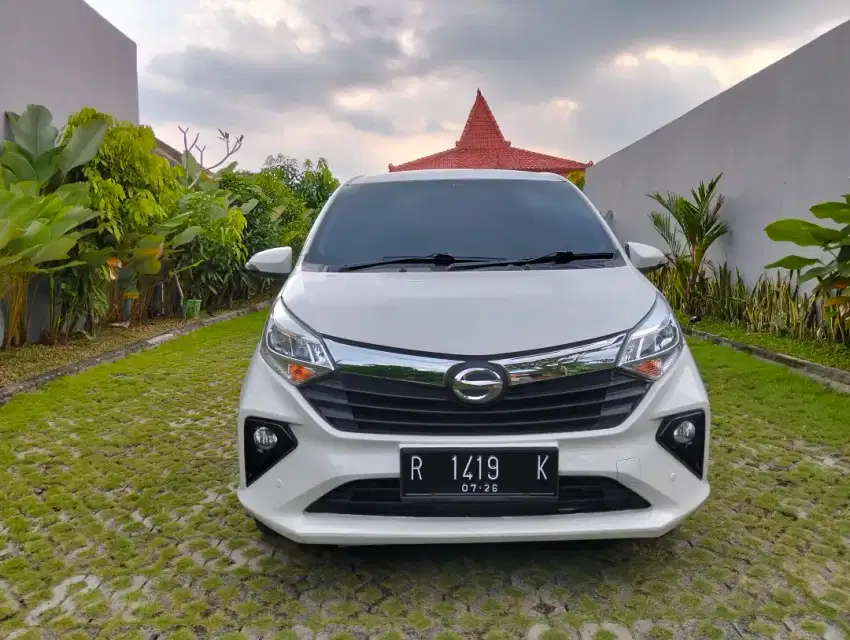 SIGRA R DELUXE MT 2021 LOW KM