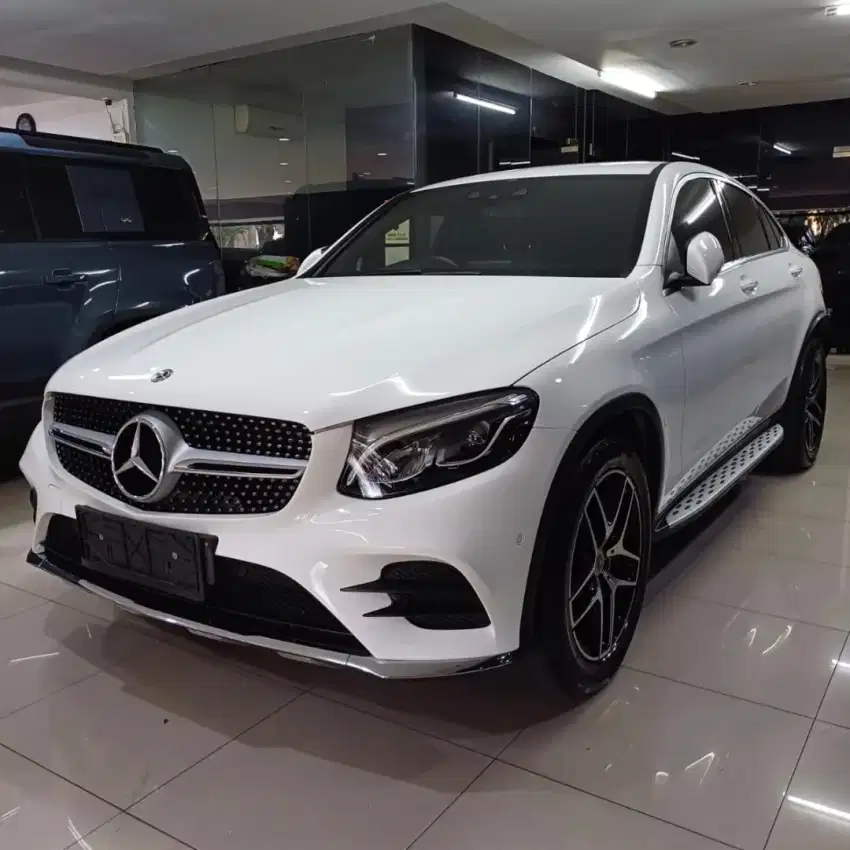 Only 18k miles Mercedes Benz GLC300 AMG Coupe nik 2019