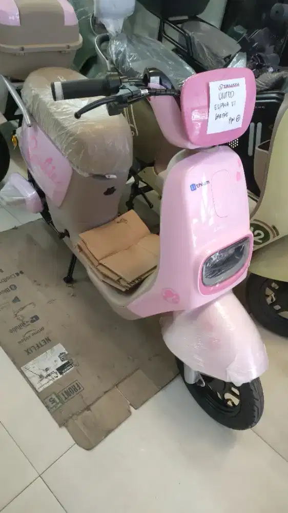 SEPEDA LISTRIK UNITED ESPANA BARBIE