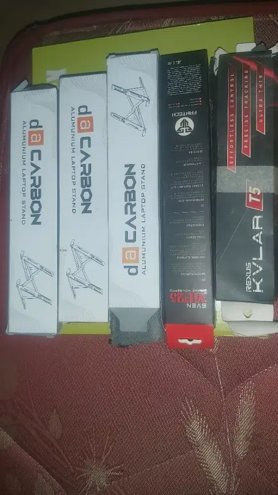 Stand laptop/dudukan laptop