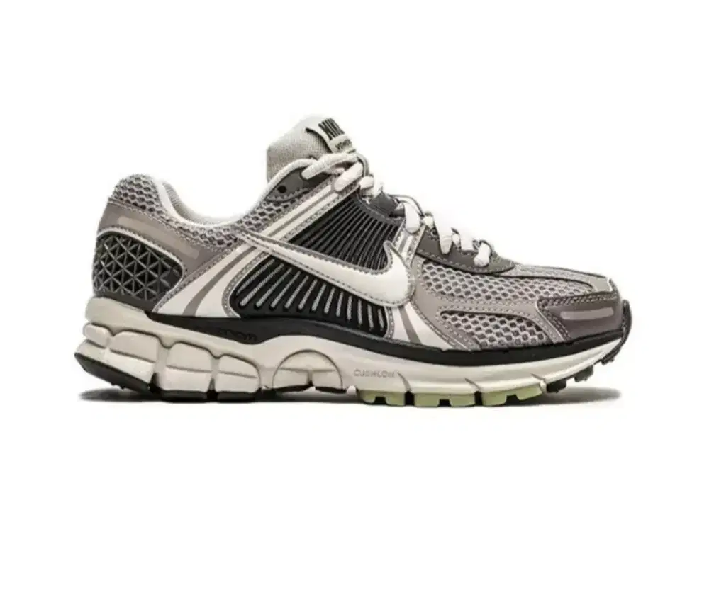 NIKE VOMERO 5 IMPORT