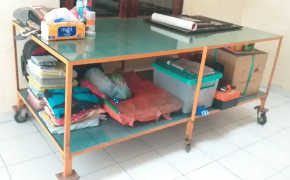 MEJA PANJANG RODA MULTIFUNGSI