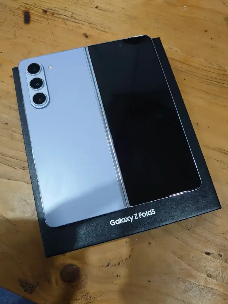 Samsung z fold 5 12/256 sein blue mulus like new full set original