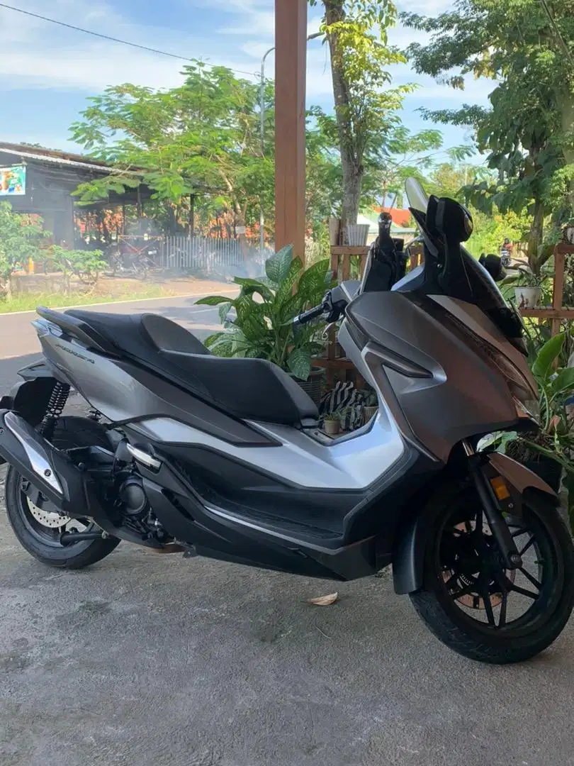 Di jual atau TT dengan mobil dengan motor di bawahe juga monggo