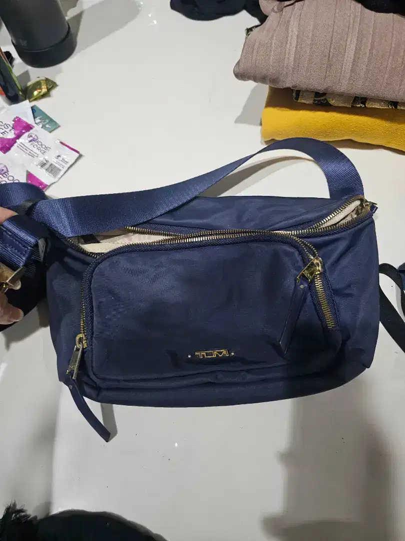 SLINGBAG TUMI NAVY