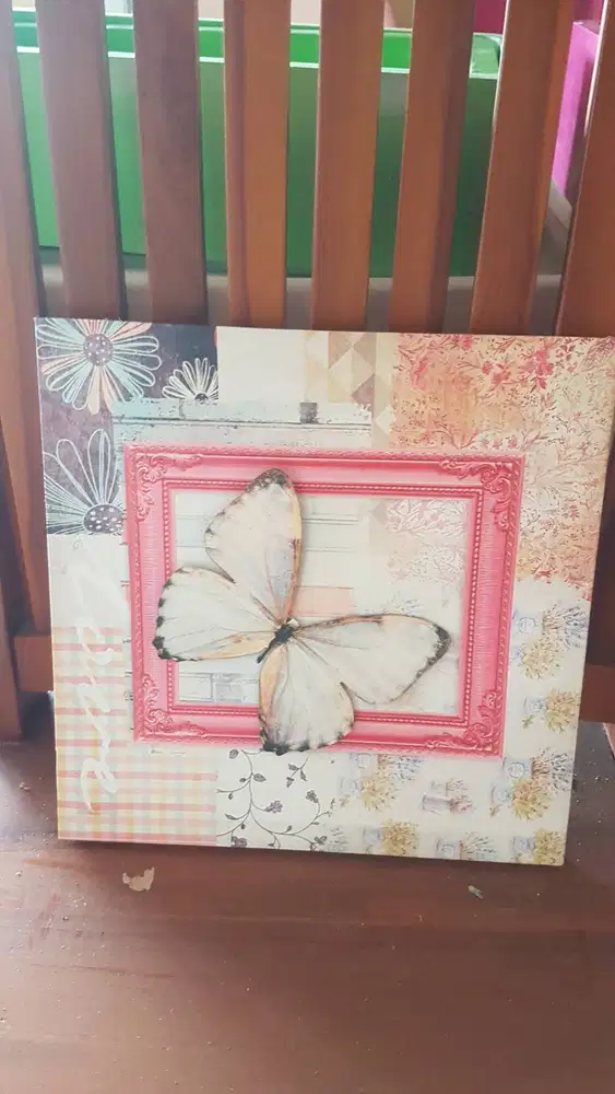 Hiasan dinding bunga Uk 28 x 28 cm bahan kayu dan kanvas (semi 3D)