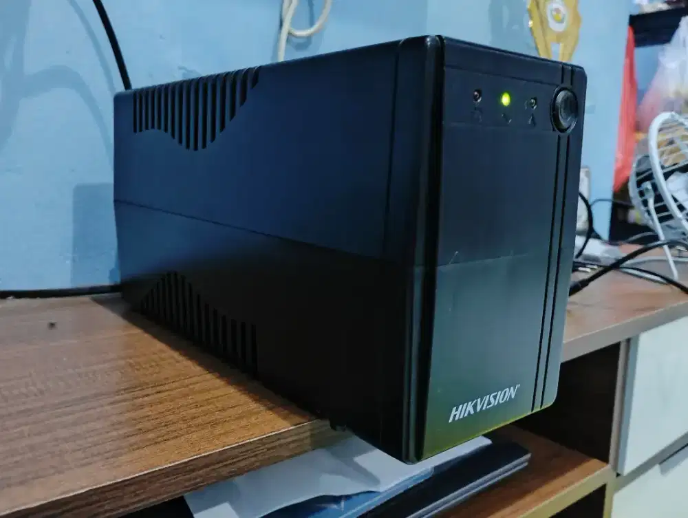UPS 1000VA 600 WATT HIKVISION