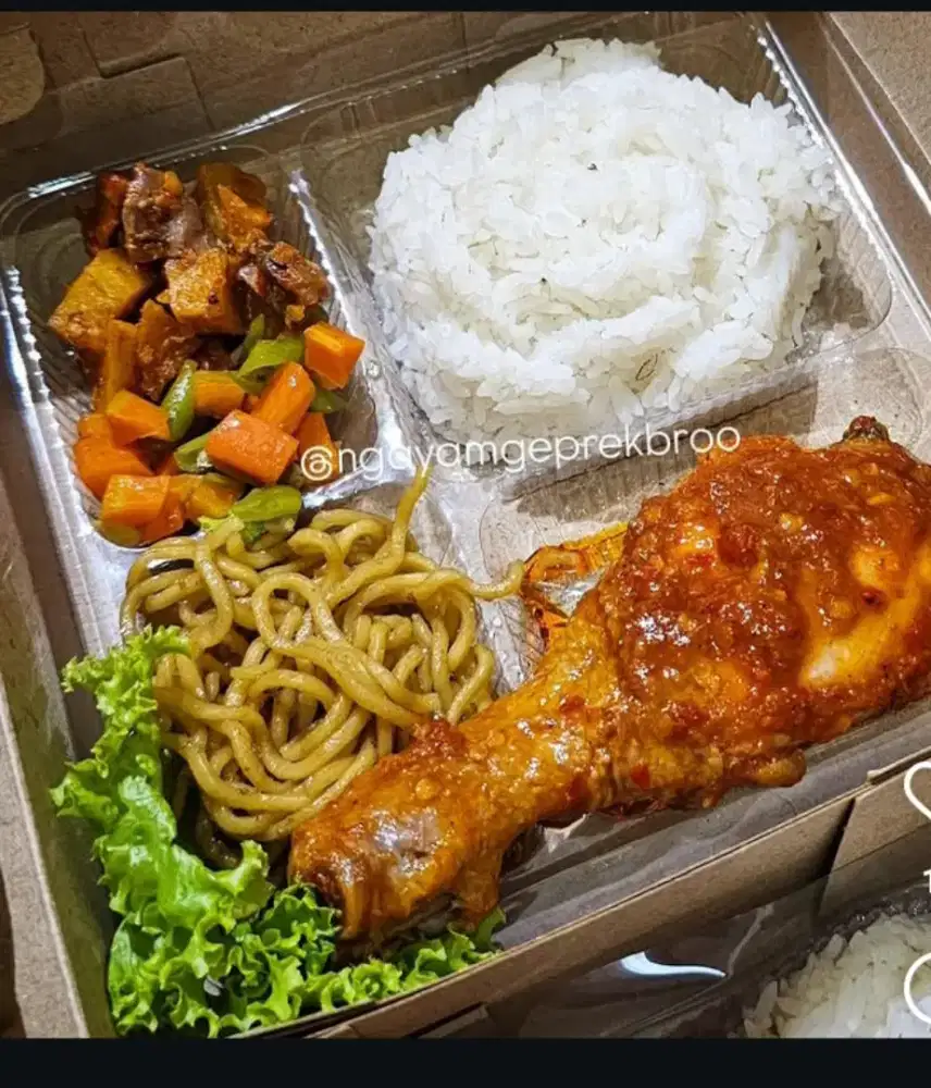 Terima pesanan nasi kotak untuk berbagai macam acara harga bervariasi