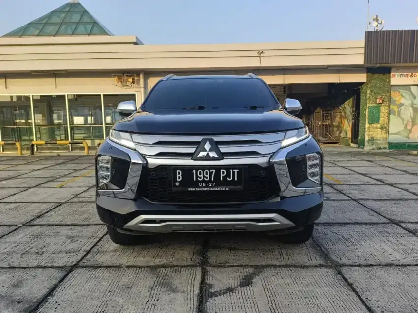 Pajero dakar 2022 hitam