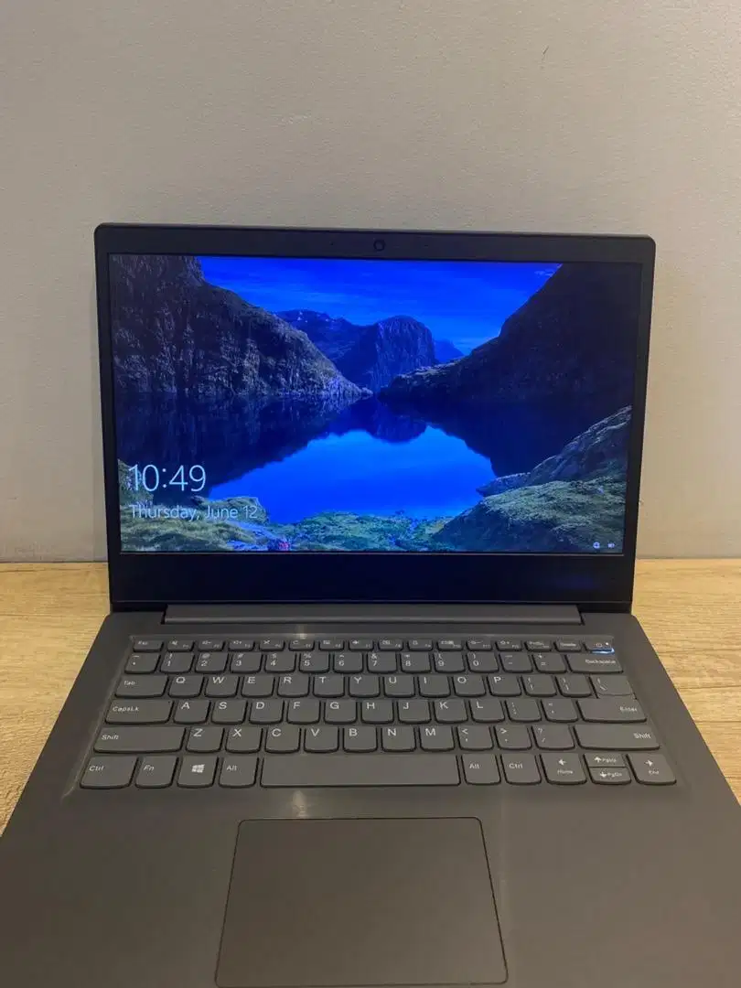 laptop lenovo V-14 ADA (read desc)