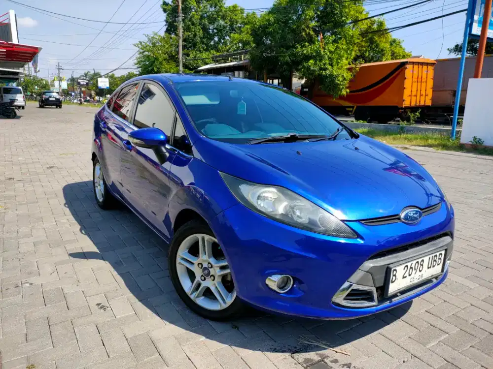 Fiesta S sport sedan matic th 2012