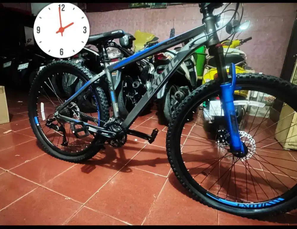 Sepeda mtb masih mulus seperti baru