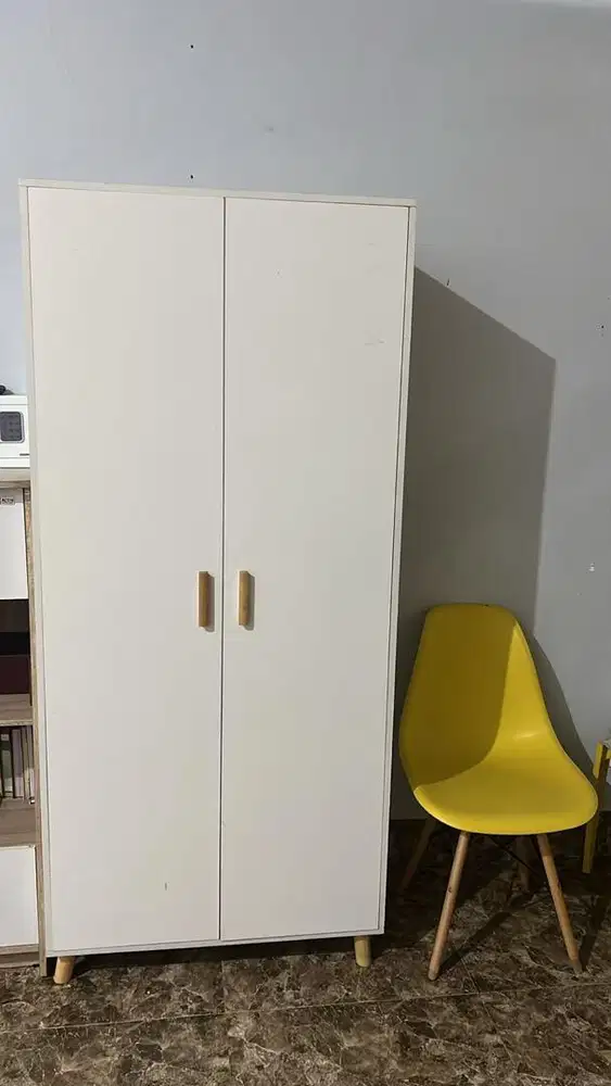 Lemari Pakaian dan serbaguna