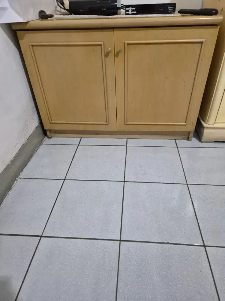 Lemari kabinet serba guna