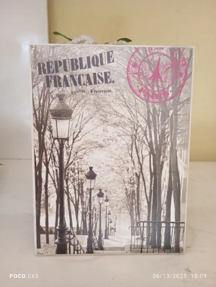 Hiasan Dinding Paris UK 24 x 18 cm bahan kayu dan printing