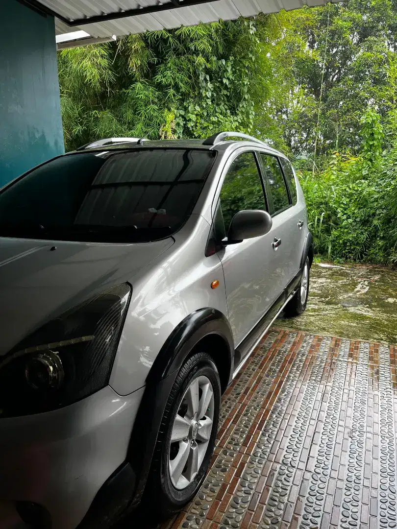 Nissan livina x-gear 2008 automatic